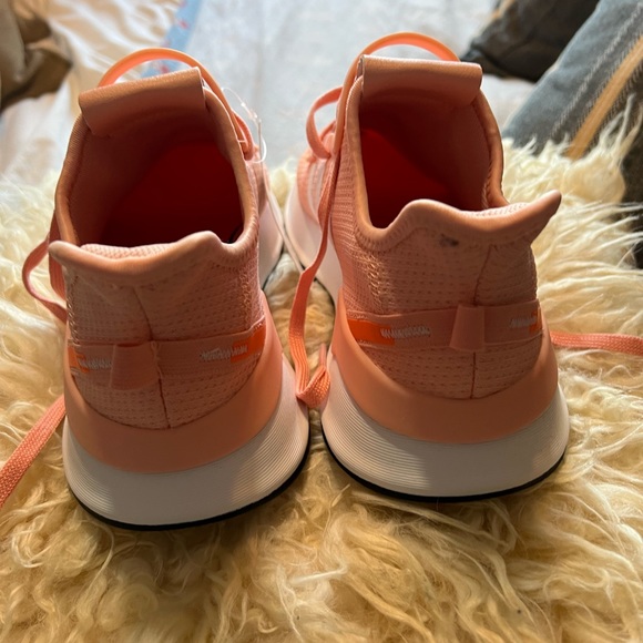 Adidas - Picture 8 of 8